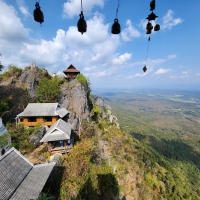 1 Day Floating Temple + Ceramic Museum + Baan Ta Fresh local market